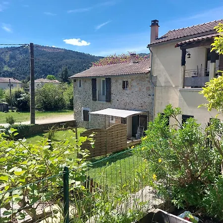 Aux Cigales Du Mazet